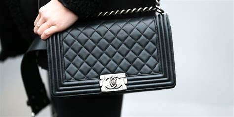 sac boy chanel histoire|coco chanel boys bag.